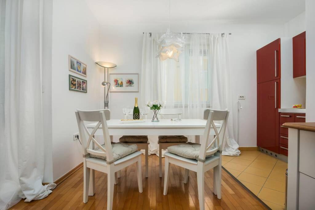 DUPLEX + garage Apartment Rovinj Bagian luar foto