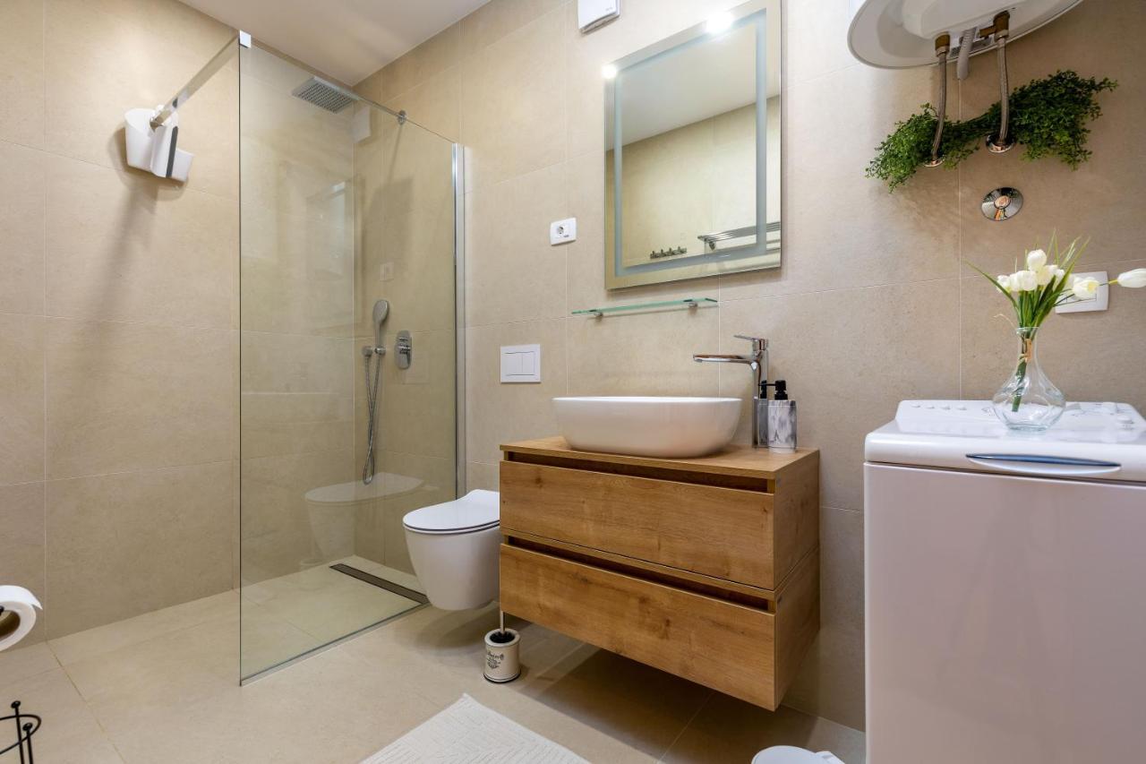 DUPLEX + garage Apartment Rovinj Bagian luar foto