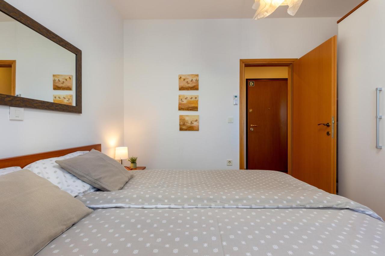 DUPLEX + garage Apartment Rovinj Bagian luar foto