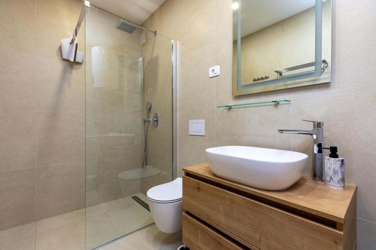 DUPLEX + garage Apartment Rovinj Bagian luar foto